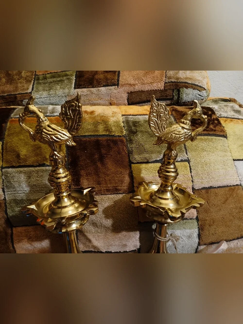 N/A elegant gold